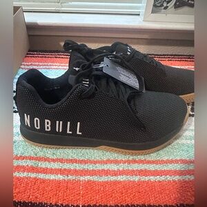 Women’s size 9.5 SF court trainer Nobull Shoes